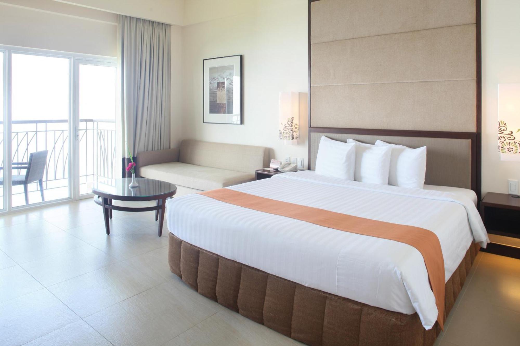 Taal Vista Hotel Tagaytay City Ngoại thất bức ảnh Deluxe Ocean View Room