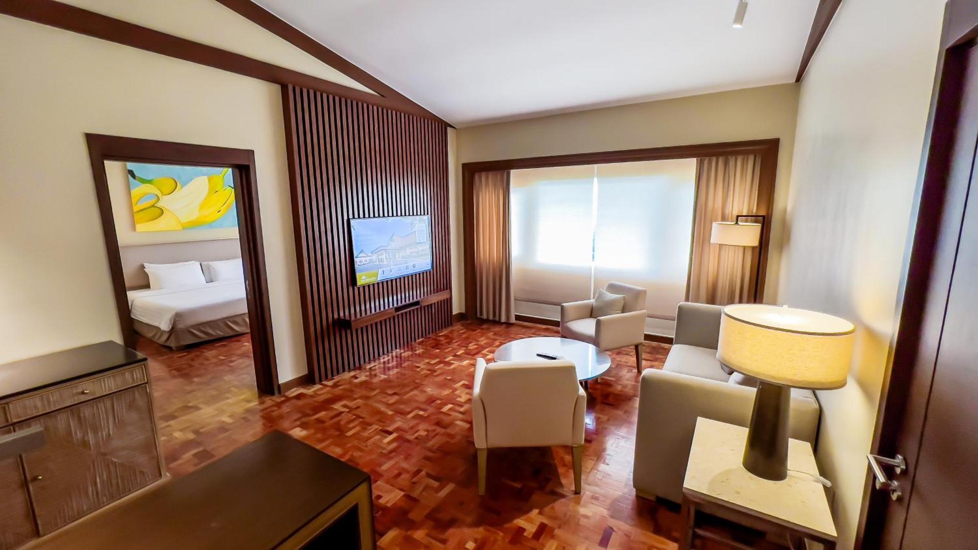 Taal Vista Hotel Tagaytay City Ngoại thất bức ảnh Suite
