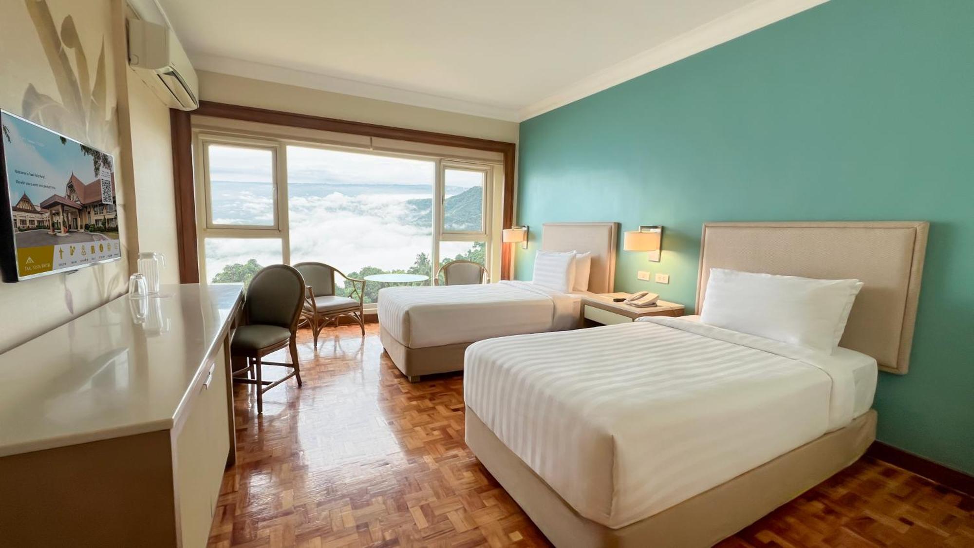 Taal Vista Hotel Tagaytay City Ngoại thất bức ảnh Deluxe Room