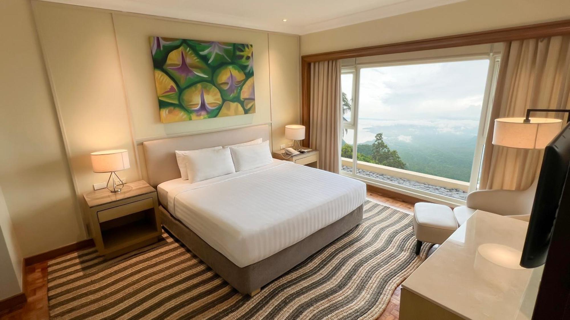 Taal Vista Hotel Tagaytay City Ngoại thất bức ảnh Deluxe Ocean View