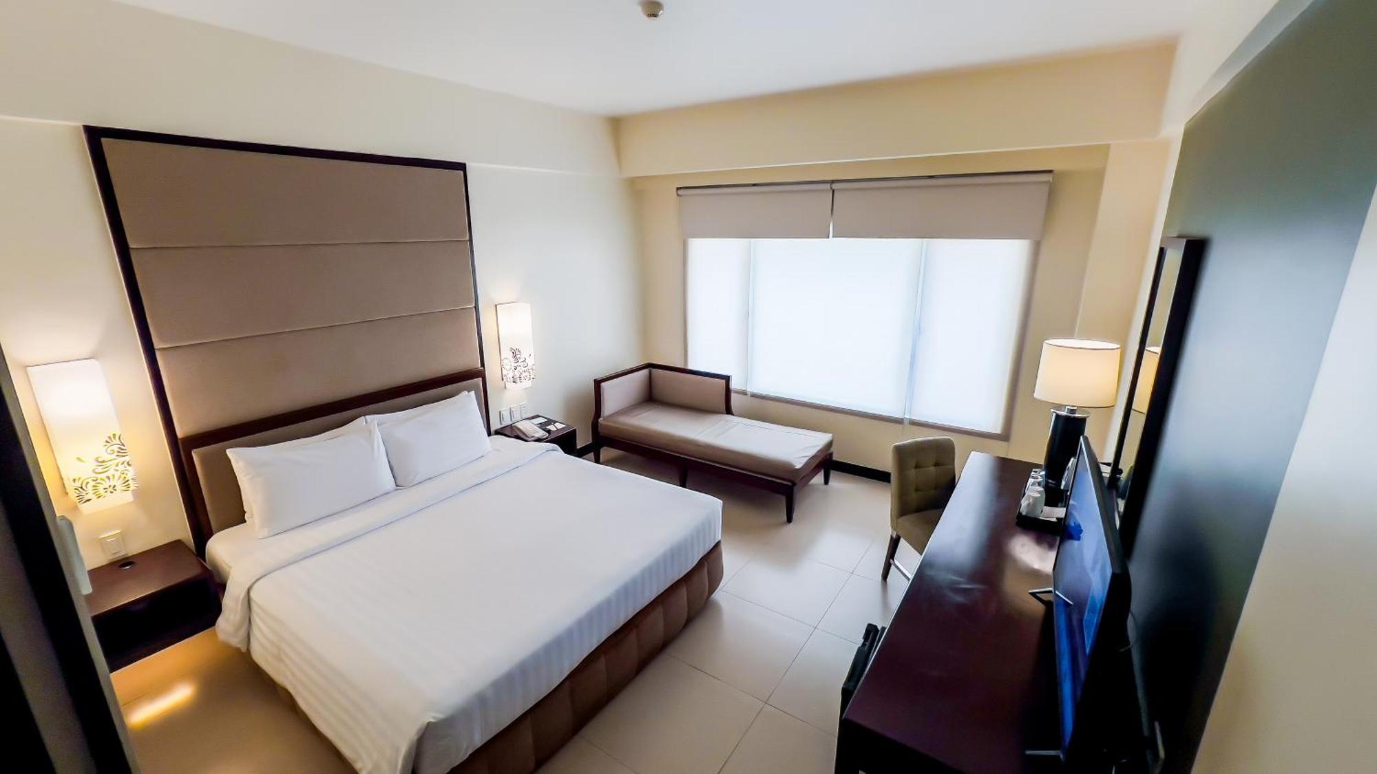 Taal Vista Hotel Tagaytay City Ngoại thất bức ảnh Deluxe Room