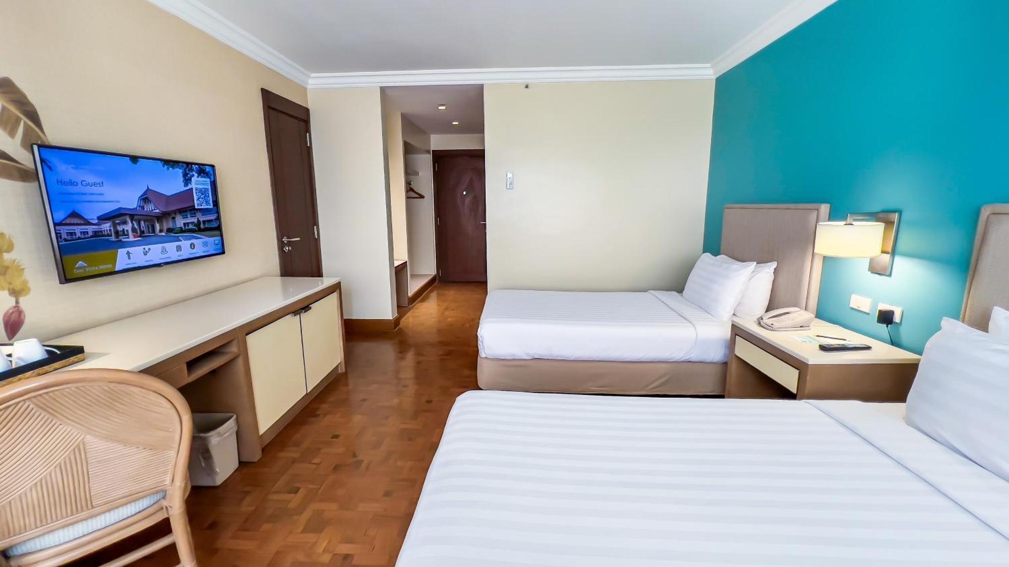Taal Vista Hotel Tagaytay City Ngoại thất bức ảnh Deluxe Room