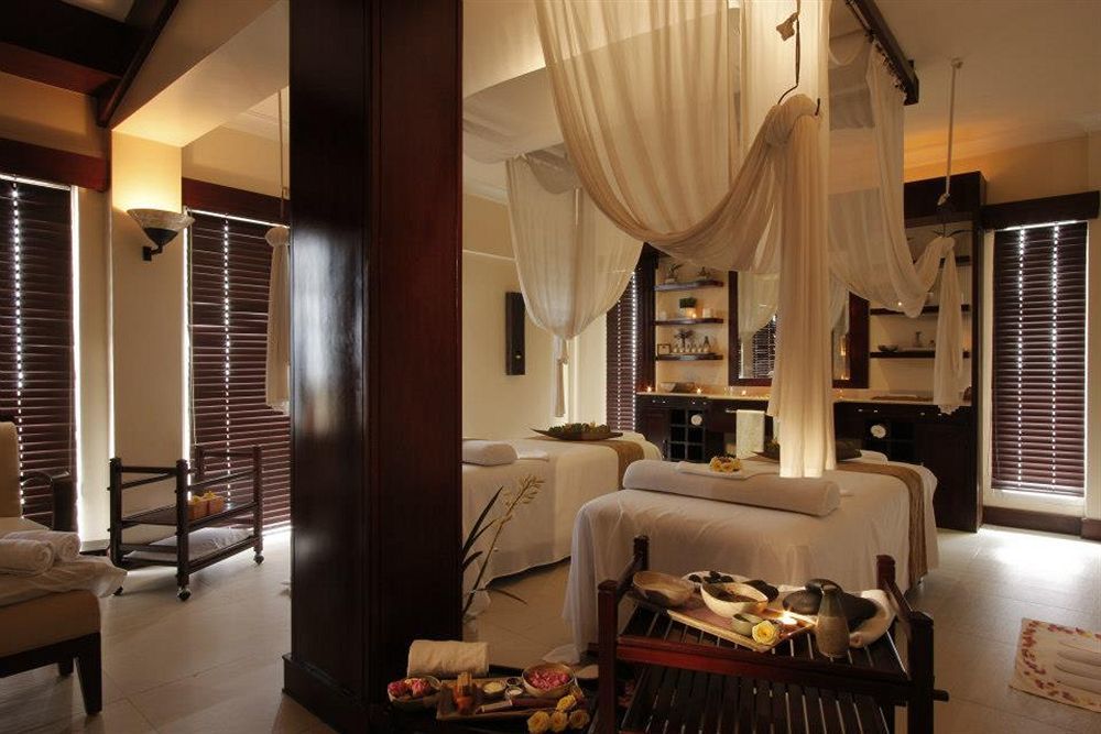 Taal Vista Hotel Tagaytay City Ngoại thất bức ảnh A spa at the Four Seasons Resort, Seychelles