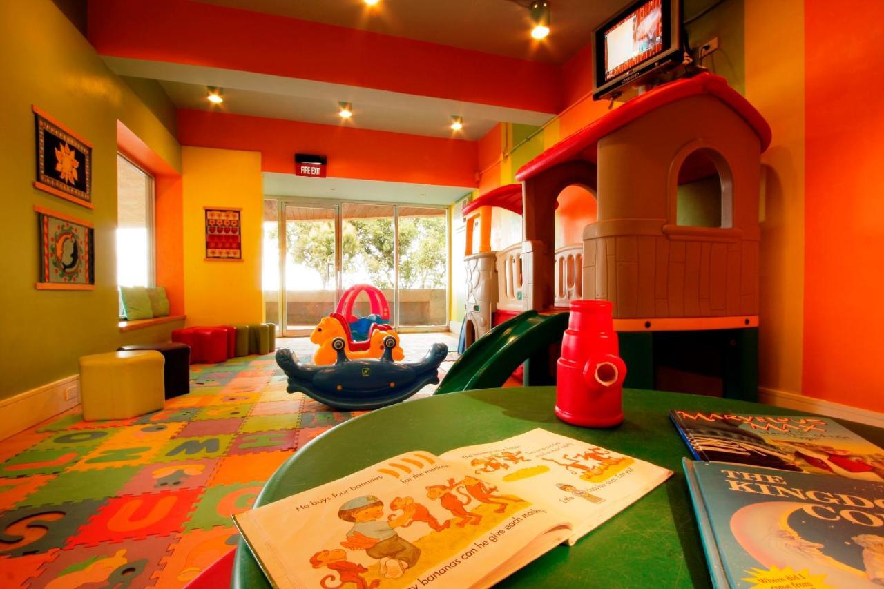 Taal Vista Hotel Tagaytay City Ngoại thất bức ảnh A children's area at a hotel